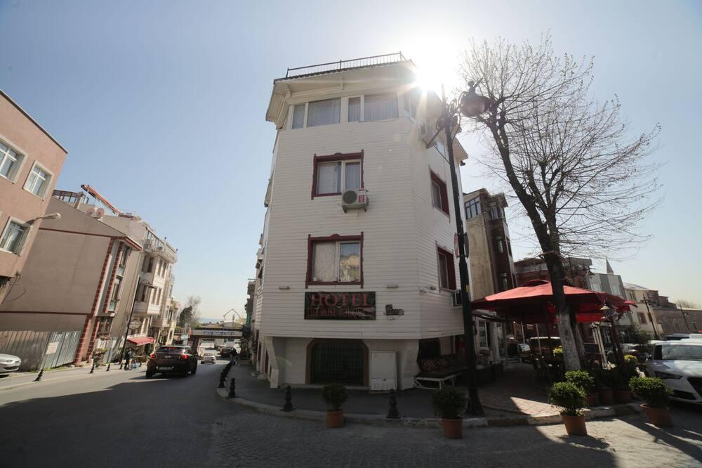 Rose Bouquets Hotel Istanbul Exteriör bild