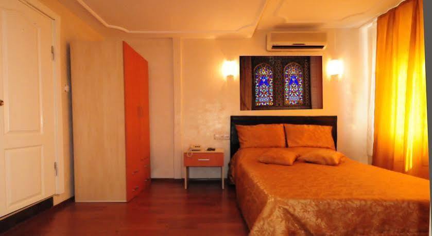 Rose Bouquets Hotel Istanbul Exteriör bild